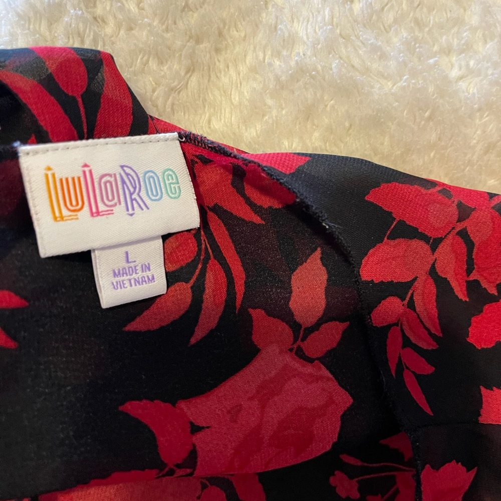 Lot of 2 LuLaRoe Kimonos